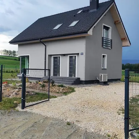 بيت للعطل Polny